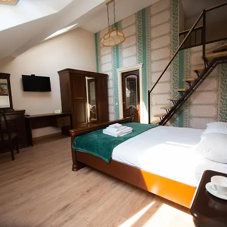 Apart Yaroslava Osmomysla 9 Square - City Center Lviv Exterior photo