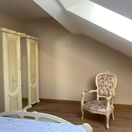 Apart Yaroslava Osmomysla 9 Square - City Center Lviv Exterior photo
