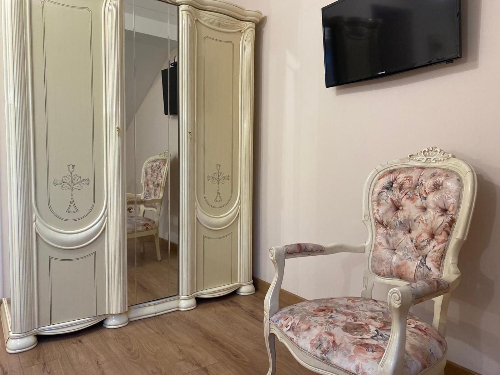 Yaroslava Osmomysla 9 Square - Center Lviv