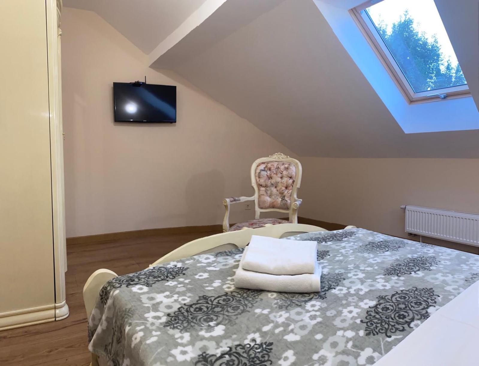 Apartment Yaroslava Osmomysla 9 Square - Center Lviv