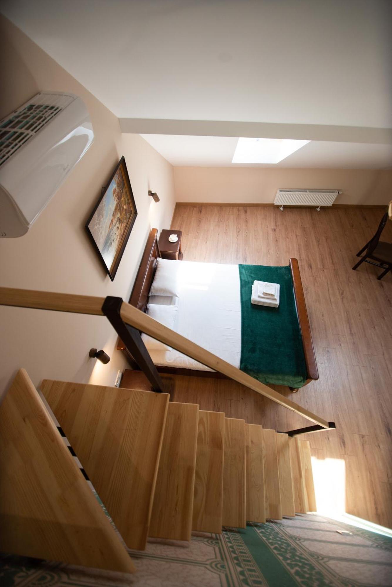 Yaroslava Osmomysla 9 Square - Center * Lviv