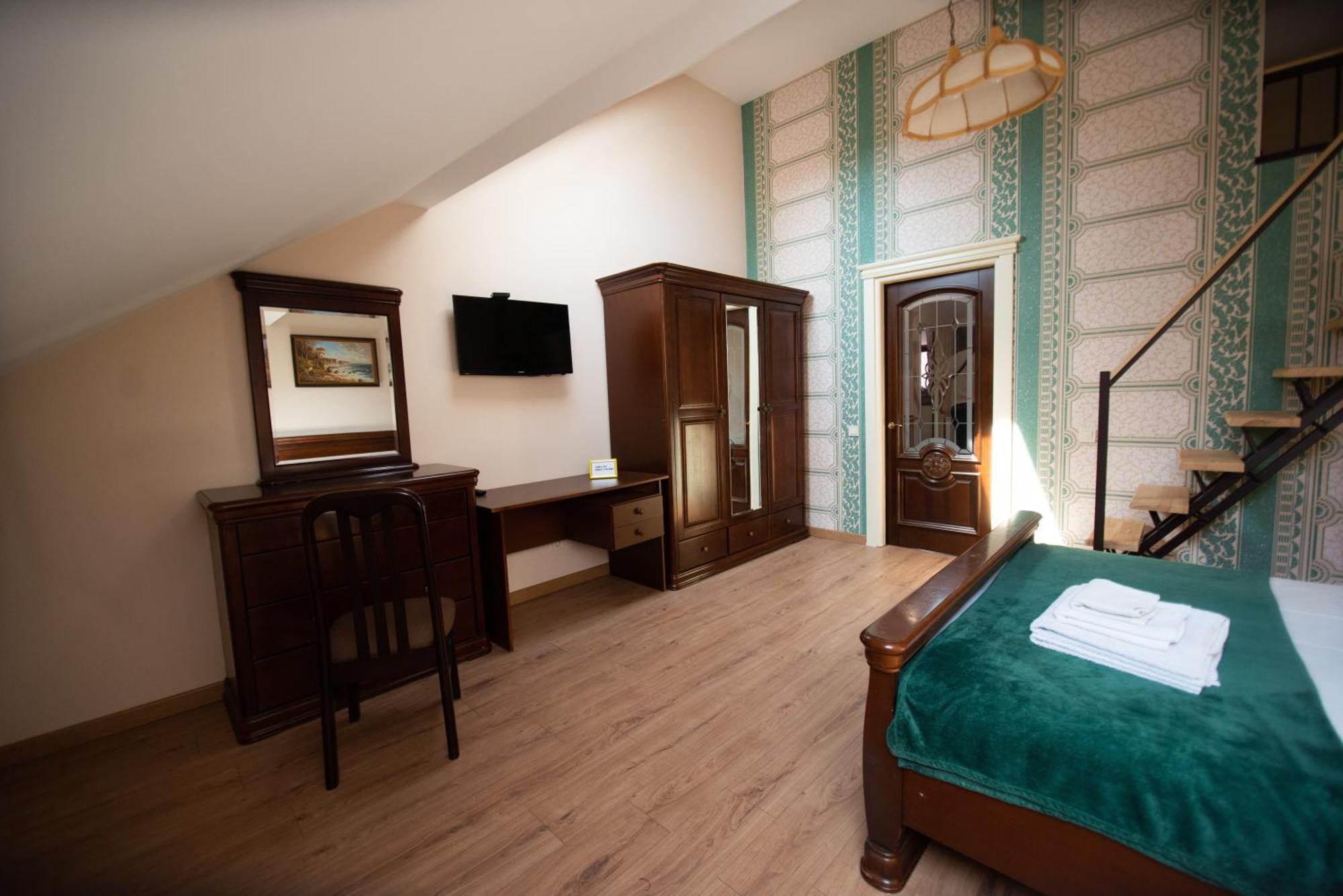 Yaroslava Osmomysla 9 Square - Center * Lviv