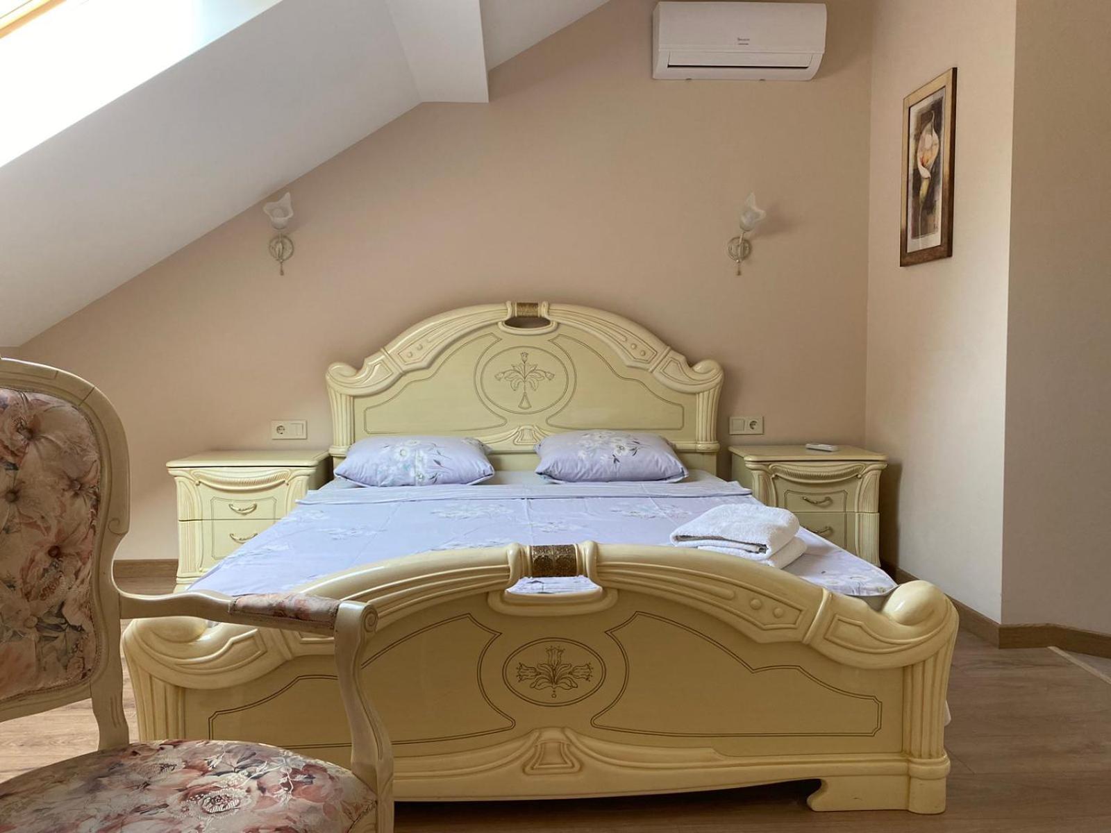 Apartment Yaroslava Osmomysla 9 Square - Center