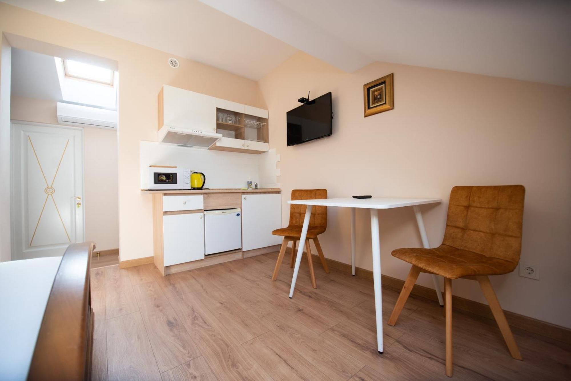 Apartment Yaroslava Osmomysla 9 Square - Center *