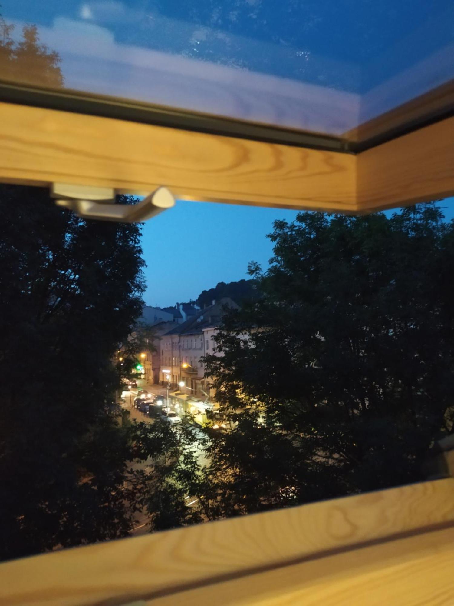 Yaroslava Osmomysla 9 Square - Center Apartment *